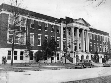 Black and white view of Nott Hall from the 1940s